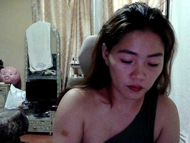 Wildhotsinglemom69's BongaCams show and profile