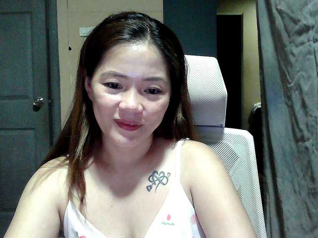 Wildhotsinglemom69 from BongaCams is Freechat