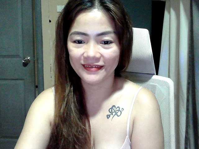 Wildhotsinglemom69 from BongaCams is Freechat