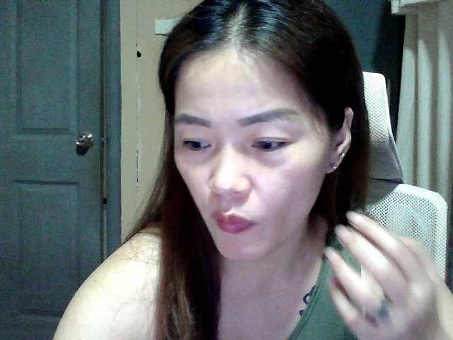 Wildhotsinglemom69's BongaCams show and profile