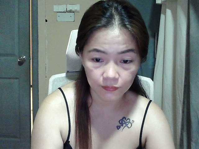 Wildhotsinglemom69's BongaCams show and profile