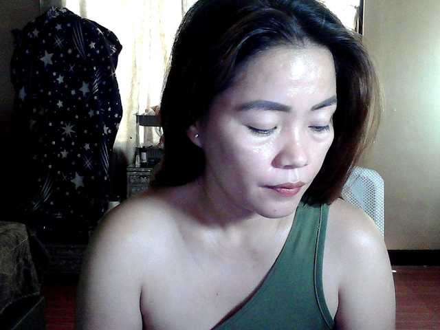 Wildhotsinglemom69's BongaCams show and profile