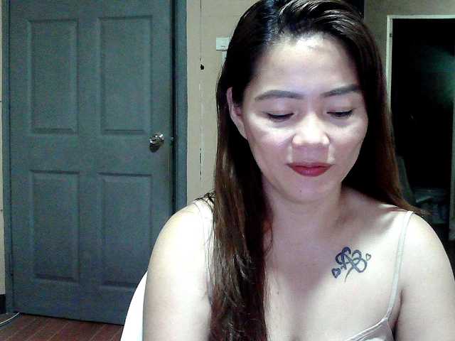 Wildhotsinglemom69's BongaCams show and profile