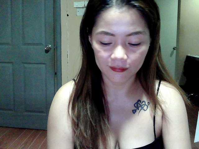 Wildhotsinglemom69's BongaCams show and profile