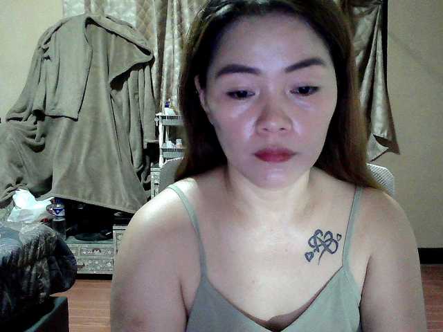 Wildhotsinglemom69's BongaCams show and profile