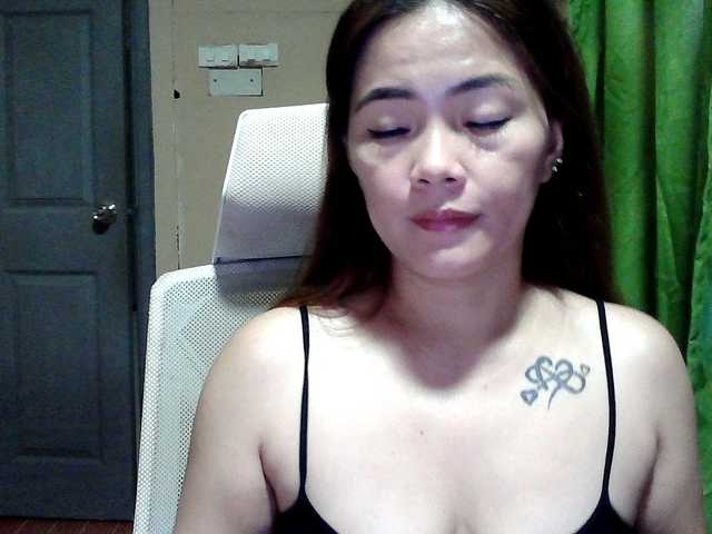 Wildhotsinglemom69's BongaCams show and profile