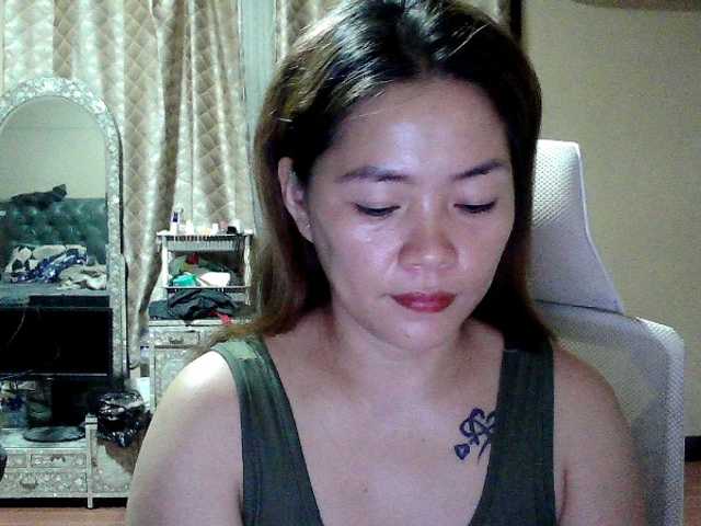 Wildhotsinglemom69's BongaCams show and profile