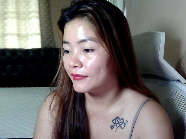 Wildhotsinglemom69 webcam bongacams model stream image