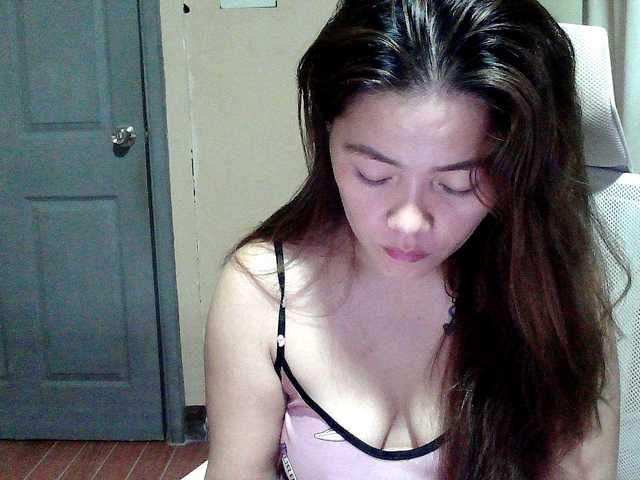 Wildhotsinglemom69's BongaCams show and profile