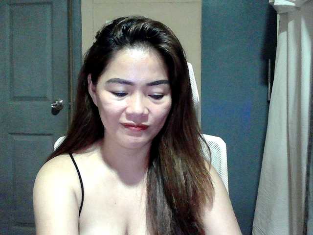 Wildhotsinglemom69's BongaCams show and profile