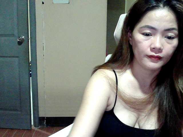 Wildhotsinglemom69's BongaCams show and profile