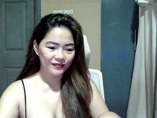 Wildhotsinglemom69's BongaCams show and profile