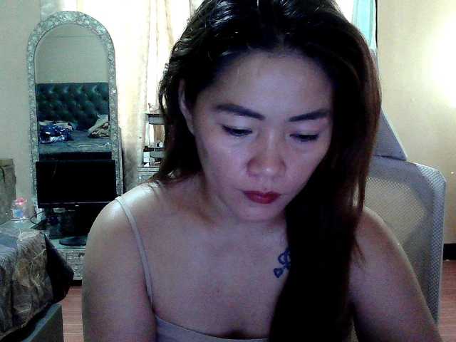 Wildhotsinglemom69's BongaCams show and profile