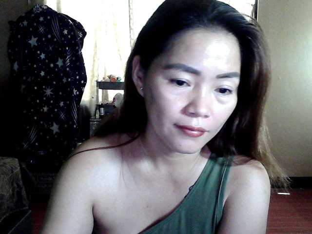 Wildhotsinglemom69's BongaCams show and profile