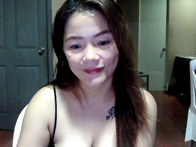 Wildhotsinglemom69's BongaCams show and profile