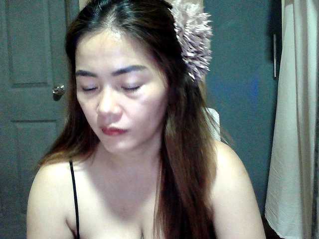 Wildhotsinglemom69's BongaCams show and profile