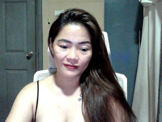 Wildhotsinglemom69's BongaCams show and profile