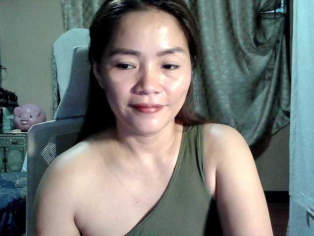 Wildhotsinglemom69's BongaCams show and profile