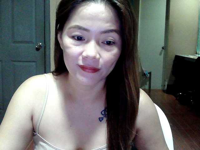 Wildhotsinglemom69's BongaCams show and profile