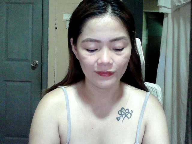 Wildhotsinglemom69's BongaCams show and profile