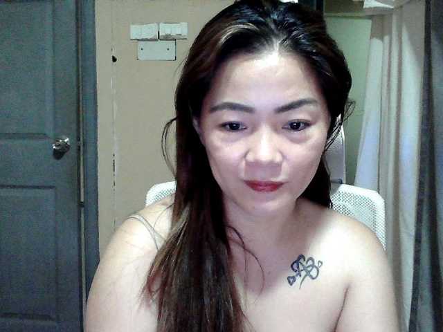 Wildhotsinglemom69's BongaCams show and profile