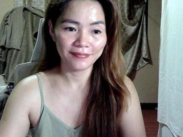 Wildhotsinglemom69's BongaCams show and profile