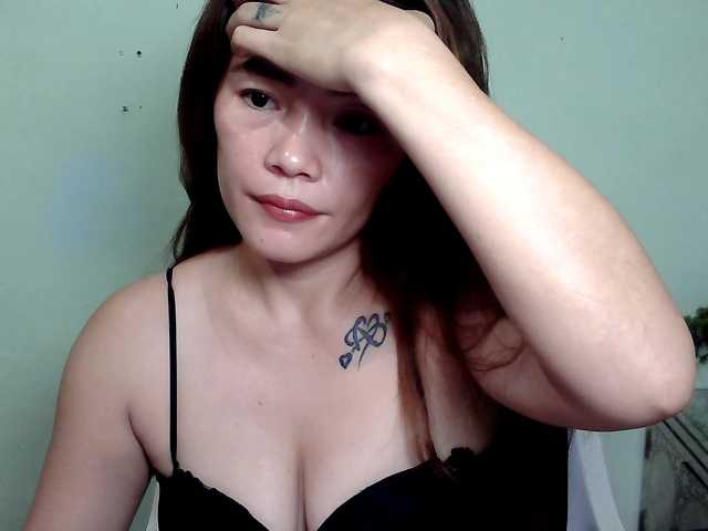 Wildhotsinglemom69's BongaCams show and profile