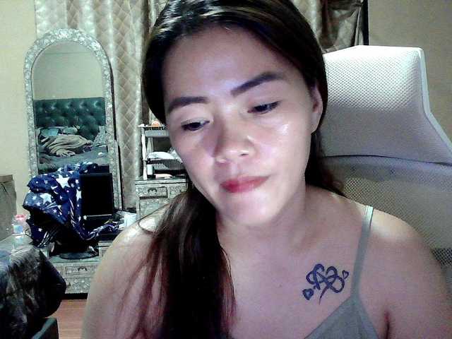 Wildhotsinglemom69's BongaCams show and profile