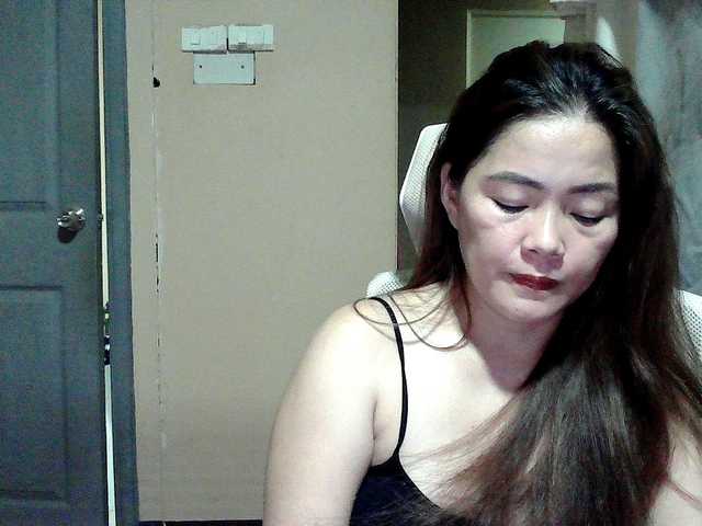 Wildhotsinglemom69's BongaCams show and profile