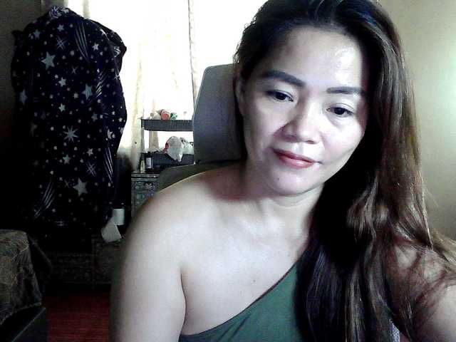 Wildhotsinglemom69's BongaCams show and profile