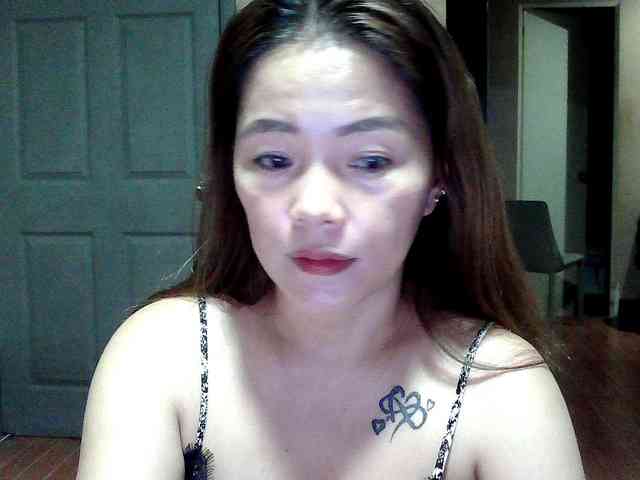 Wildhotsinglemom69 webcam