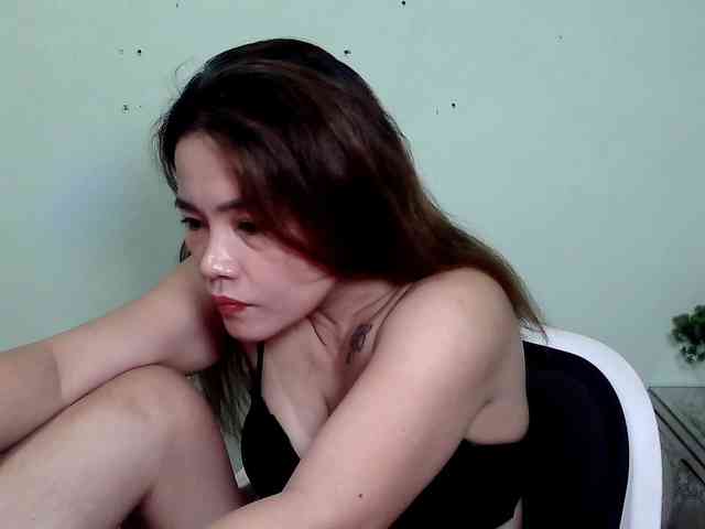 Wildhotsinglemom69 webcam