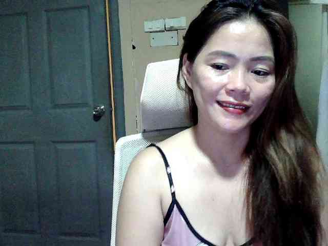 Wildhotsinglemom69 webcam