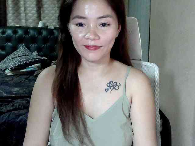 Wildhotsinglemom69 webcam