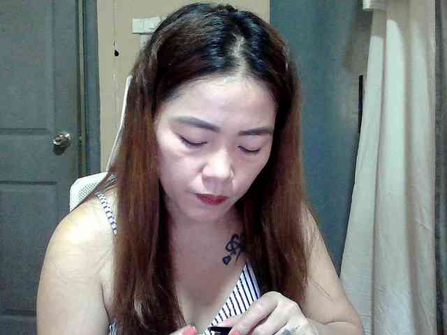 Wildhotsinglemom69 webcam