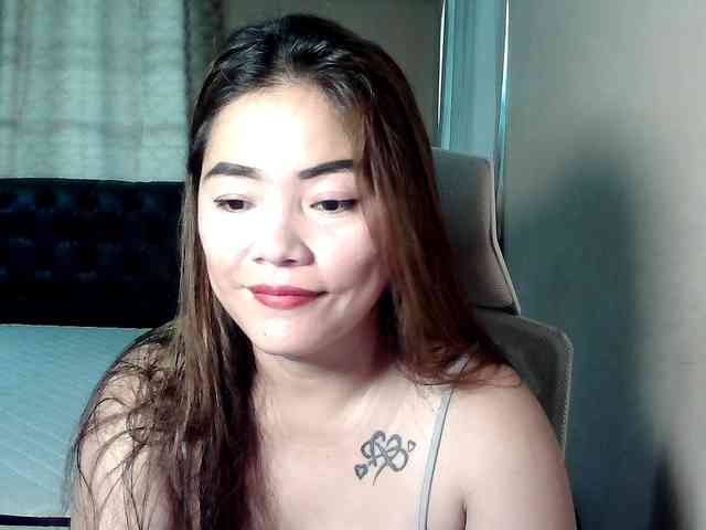 Wildhotsinglemom69 webcam
