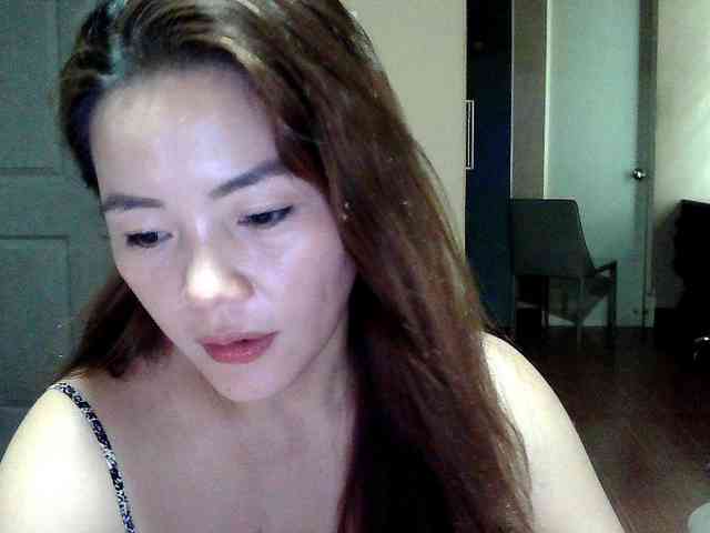 Wildhotsinglemom69 webcam