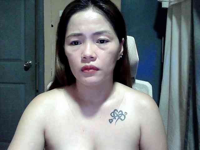 Wildhotsinglemom69 webcam