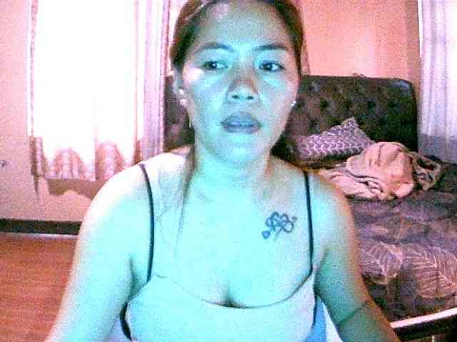 Wildhotsinglemom69 webcam