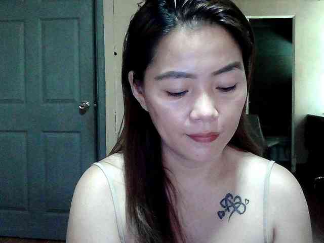 Wildhotsinglemom69 webcam