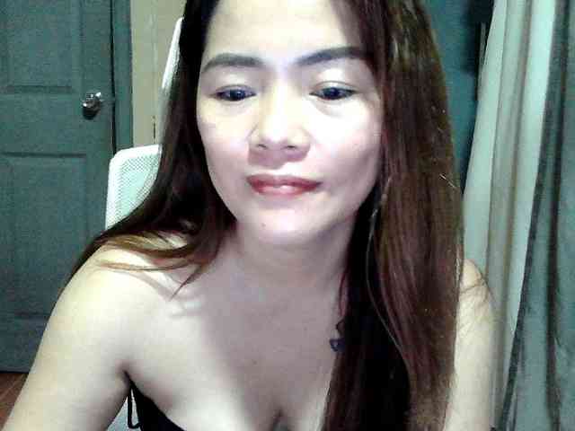 Wildhotsinglemom69 webcam