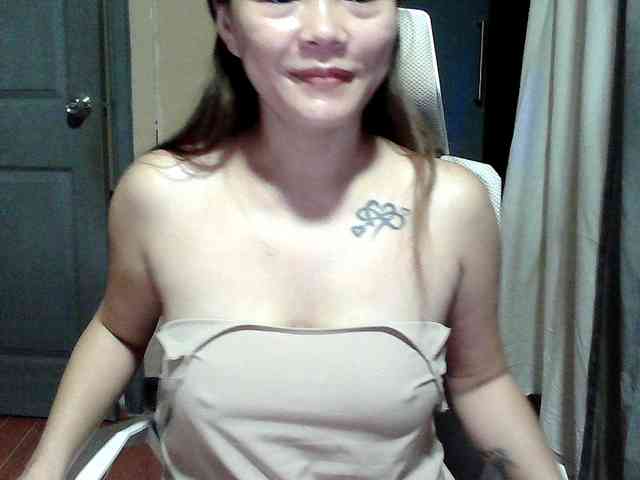 Wildhotsinglemom69 webcam