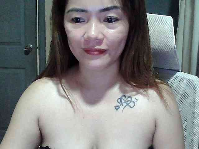 Wildhotsinglemom69 webcam