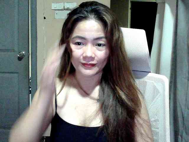 Wildhotsinglemom69 webcam