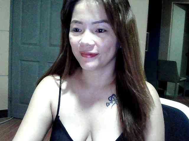 Wildhotsinglemom69 webcam