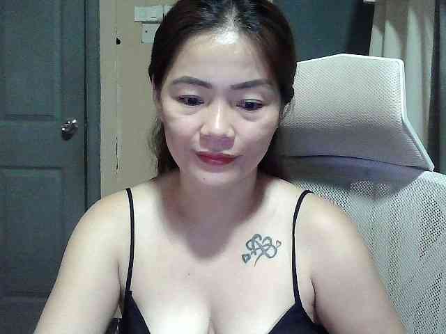 Wildhotsinglemom69 webcam