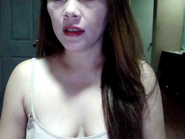 Wildhotsinglemom69 webcam