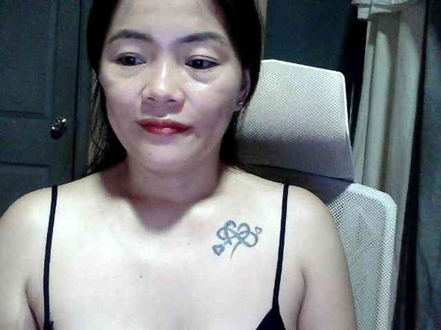 Wildhotsinglemom69 webcam