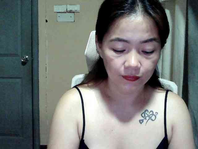 Wildhotsinglemom69 webcam