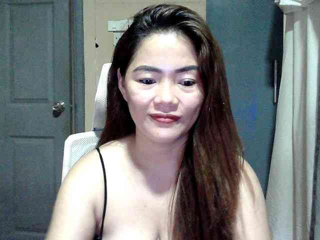 Wildhotsinglemom69 webcam